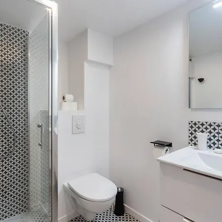 Chic Saint-germain-des-pres For 4 - Prime Location *